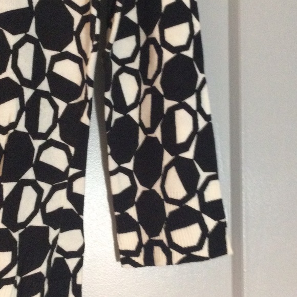 Pr of retro cardigan sweaters - Picture 4 of 10